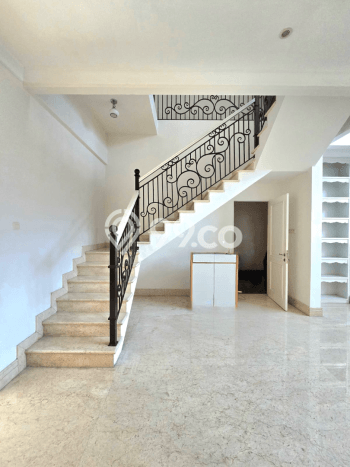 Ready to Use! Luxury House LT 320m2 Desain Modern di Pondok Indah Ready to Use! Luxury House LT 320m2 Desain Modern di Pondok Indah