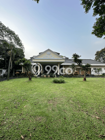 Rumah Elit Modern Tanpa Renovasi di Lebak Bulus Jakarta Selatan Rumah Elit Modern Tanpa Renovasi di Lebak Bulus Jakarta Selatan