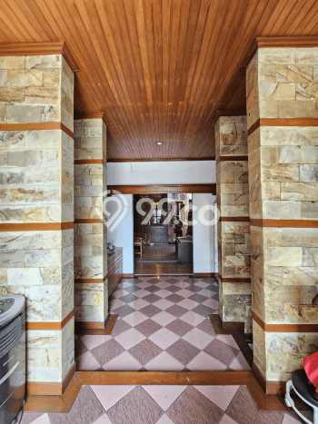Ready to Use! Luxury House LT 761m2 Desain Elegan di Lebak Bulus Ready to Use! Luxury House LT 761m2 Desain Elegan di Lebak Bulus