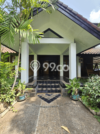 Ready to Use! Luxury House LT 761m2 Desain Elegan di Lebak Bulus Ready to Use! Luxury House LT 761m2 Desain Elegan di Lebak Bulus