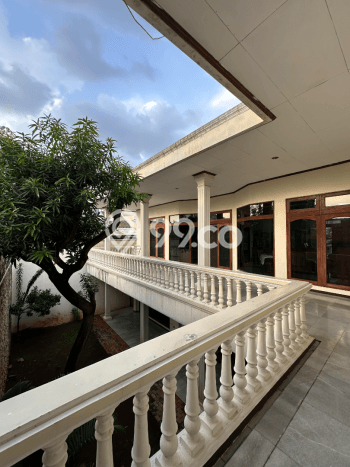 Rumah Luxury Modern Tanpa Renovasi di Cipete Jakarta Selatan Rumah Luxury Modern Tanpa Renovasi di Cipete Jakarta Selatan