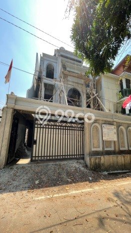 Siap Huni Hunian Elit 4 Kamar di Cilandak Dekat ke Mana Saja Siap Huni Hunian Elit 4 Kamar di Cilandak Dekat ke Mana Saja