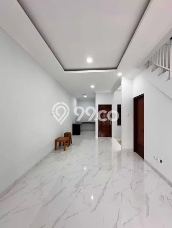 Dijual Hunian Rumah Terawat 4 Kamar di Jati Padang, Jakarta Selatan Dijual Hunian Rumah Terawat 4 Kamar di Jati Padang, Jakarta Selatan