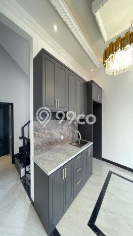 Siap Huni Rumah Mewah 3 Kamar di Jagakarsa Dekat ke Mana Pun Siap Huni Rumah Mewah 3 Kamar di Jagakarsa Dekat ke Mana Pun