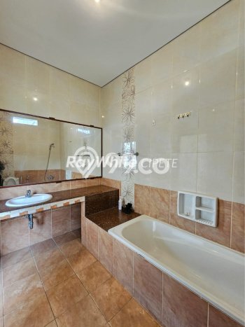 Ready to Use! Luxury House LT 497m2 Desain Elegan di Cipete Ready to Use! Luxury House LT 497m2 Desain Elegan di Cipete