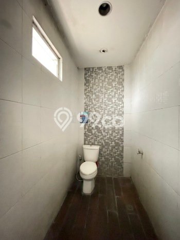 Ruko Dijual di Jakarta Selatan LT 200m2 & LB 400m2 Lokasi Terbaik! Ruko Dijual di Jakarta Selatan LT 200m2 & LB 400m2 Lokasi Terbaik!