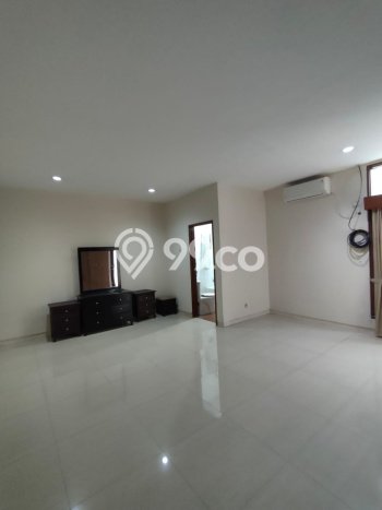 LISTING BARU! Rumah di Pondok Indah, Ready, 4 KT, Dekat Pondok Indah, Jakarta Selatan, Jakarta Selatan, Luas 400m² Bangunan 520m² LISTING BARU! Rumah di Pondok Indah, Ready, 4 KT, Dekat Pondok Indah, Jakarta Selatan, Jakarta Selatan, Luas 400m² Bangunan 520m²