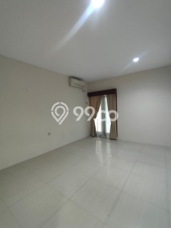 LISTING BARU! Rumah di Pondok Indah, Ready, 4 KT, Dekat Pondok Indah, Jakarta Selatan, Jakarta Selatan, Luas 400m² Bangunan 520m² LISTING BARU! Rumah di Pondok Indah, Ready, 4 KT, Dekat Pondok Indah, Jakarta Selatan, Jakarta Selatan, Luas 400m² Bangunan 520m²