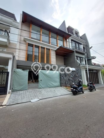 Rumah 4 KT 4 KM LT 200m², Luas Bangunan 500m² di Pondok Indah, Jakarta Selatan Rumah 4 KT 4 KM LT 200m², Luas Bangunan 500m² di Pondok Indah, Jakarta Selatan
