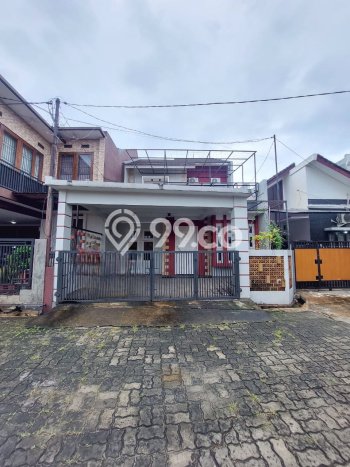 HOT DEAL! Rumah di Jagakarsa, 4 KT, Area Asri, LT 132m² LB 200m² HOT DEAL! Rumah di Jagakarsa, 4 KT, Area Asri, LT 132m² LB 200m²