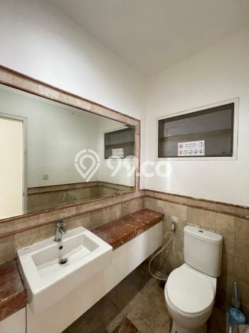 RARE UNIT! Rumah kawasan Kemang, 6 KT, Pemandangan Indah, LT 400m² LB 420m² RARE UNIT! Rumah kawasan Kemang, 6 KT, Pemandangan Indah, LT 400m² LB 420m²