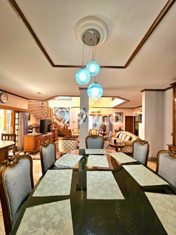 Jual Rumah Mewah Megah Dengan View Cantik di Lebak Bulus, Jakarta Selatan Jual Rumah Mewah Megah Dengan View Cantik di Lebak Bulus, Jakarta Selatan