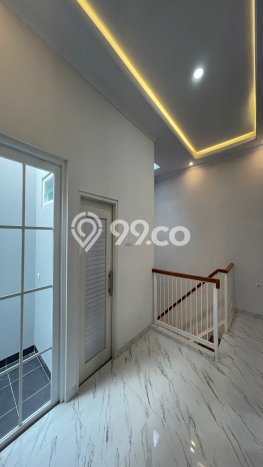 Rumah Modern Cantik 3 KT Bisa Langsung Pindah di Jagakarsa Rumah Modern Cantik 3 KT Bisa Langsung Pindah di Jagakarsa
