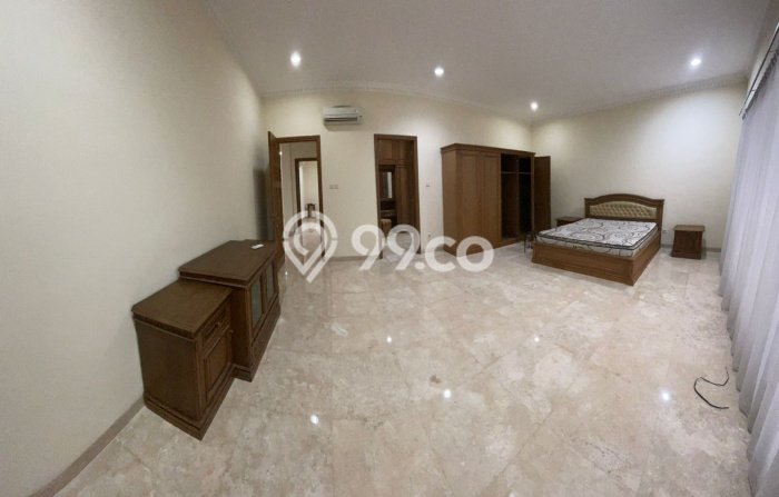 Rumah kawasan Pondok Indah, Akses ke Pusat Kota, LT 585m² Rumah kawasan Pondok Indah, Akses ke Pusat Kota, LT 585m²