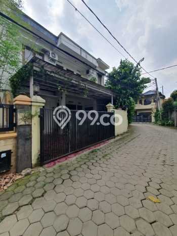 Ready to Use! Luxury House LT 214m2 Desain Elegan di Tanjung Barat Ready to Use! Luxury House LT 214m2 Desain Elegan di Tanjung Barat