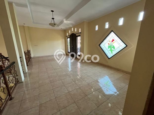 Rumah Eksklusif Siap Huni LT 400m2 di Beji, Depok Rumah Eksklusif Siap Huni LT 400m2 di Beji, Depok