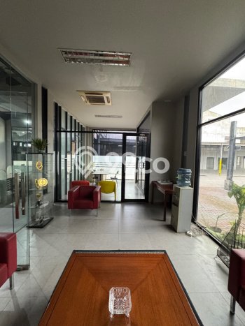 Pabrik Dijual di Kebayoran Lama Jakarta Selatan dengan LB 1000m2 Pabrik Dijual di Kebayoran Lama Jakarta Selatan dengan LB 1000m2