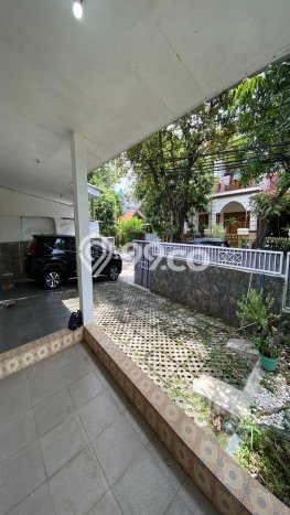 Rumah Elit Modern Siap Huni di Pejaten Jakarta Selatan Rumah Elit Modern Siap Huni di Pejaten Jakarta Selatan