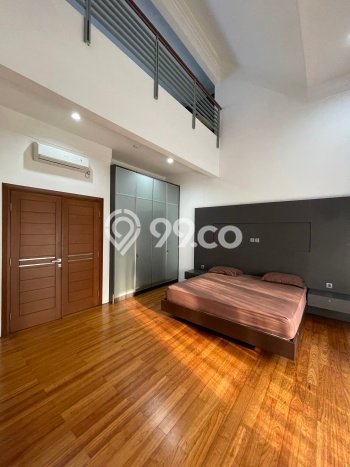 KESEMPATAN TERBAIK! Rumah di Pejaten, 5 KM, Ready, Luas 400m² LB 300m² KESEMPATAN TERBAIK! Rumah di Pejaten, 5 KM, Ready, Luas 400m² LB 300m²