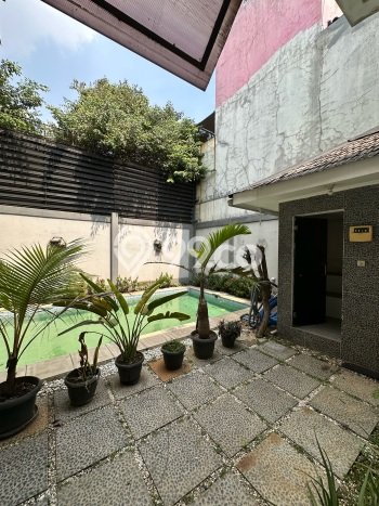 Rumah Eksklusif Siap Huni LT 293m2 di Jagakarsa, Jakarta Selatan Rumah Eksklusif Siap Huni LT 293m2 di Jagakarsa, Jakarta Selatan