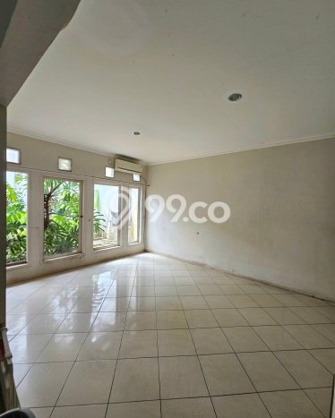 Rumah Mewah LB 270m2 Siap Huni Desain Elegan di Cipete, Jakarta Selatan Rumah Mewah LB 270m2 Siap Huni Desain Elegan di Cipete, Jakarta Selatan