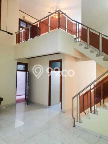 Rumah Luxury Modern Siap Huni di Pondok Indah Jakarta Selatan Rumah Luxury Modern Siap Huni di Pondok Indah Jakarta Selatan