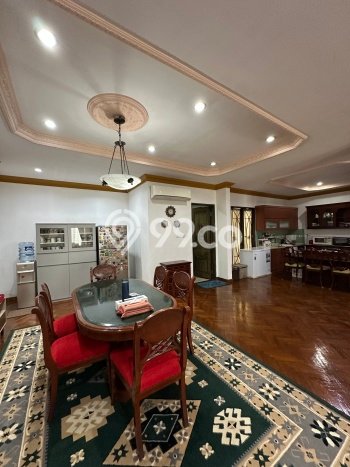 Rumah Mewah LB 345m2 Siap Pakai Desain Elegan di Pondok Indah, Jakarta Selatan Rumah Mewah LB 345m2 Siap Pakai Desain Elegan di Pondok Indah, Jakarta Selatan