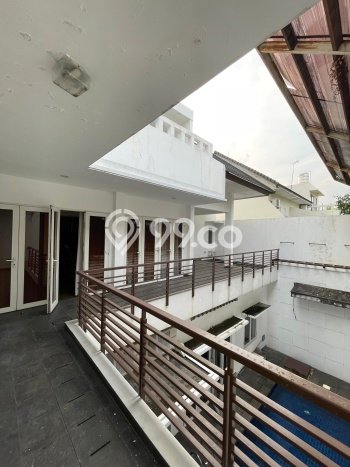 KESEMPATAN TERBAIK! Rumah di Pejaten, 5 KM, Ready, Luas 400m² LB 300m² KESEMPATAN TERBAIK! Rumah di Pejaten, 5 KM, Ready, Luas 400m² LB 300m²