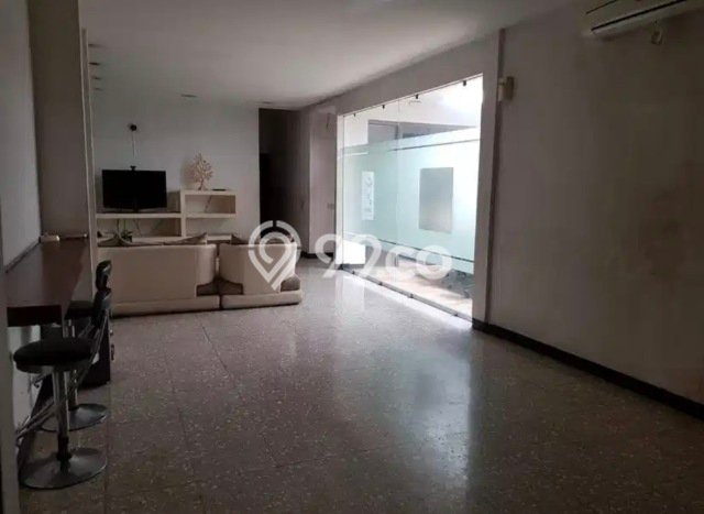 Rumah Luxury Modern Siap Huni di Kemang Jakarta Selatan Rumah Luxury Modern Siap Huni di Kemang Jakarta Selatan