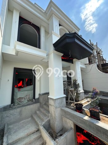 Rumah Mewah Dijual LT 277m2 di Cilandak, Jakarta Selatan Rumah Mewah Dijual LT 277m2 di Cilandak, Jakarta Selatan