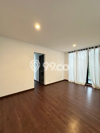 Ready to Use! Premium House LT 225m2 Desain Elegan di Ampera Ready to Use! Premium House LT 225m2 Desain Elegan di Ampera