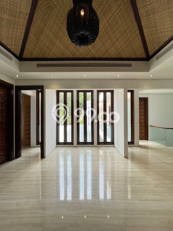 For Sale! Luxury House LT 408m2 Desain Elegan di Pondok Indah For Sale! Luxury House LT 408m2 Desain Elegan di Pondok Indah