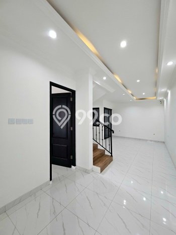 Rumah Elit Modern Siap Huni di Lebak Bulus Jakarta Selatan Rumah Elit Modern Siap Huni di Lebak Bulus Jakarta Selatan
