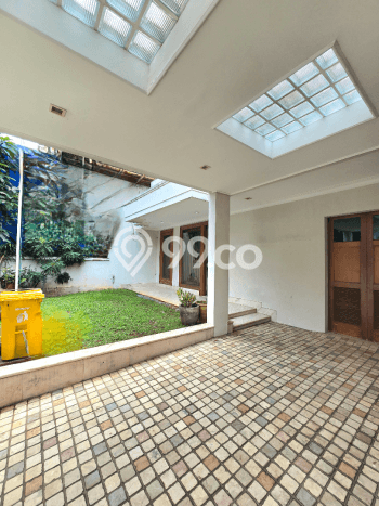 Ready to Use! Luxury House LT 225m2 Desain Modern di Pondok Indah Ready to Use! Luxury House LT 225m2 Desain Modern di Pondok Indah