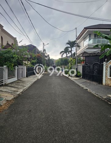 Rumah Elit LB 150m2 Siap Huni Desain Elegan di Pondok Indah, Jakarta Selatan Rumah Elit LB 150m2 Siap Huni Desain Elegan di Pondok Indah, Jakarta Selatan