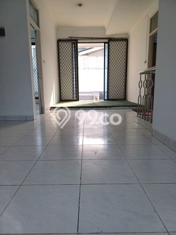 Dijual Hunian Rumah Terawat 4 Kamar di Pondok Cabe, Tangerang Dijual Hunian Rumah Terawat 4 Kamar di Pondok Cabe, Tangerang