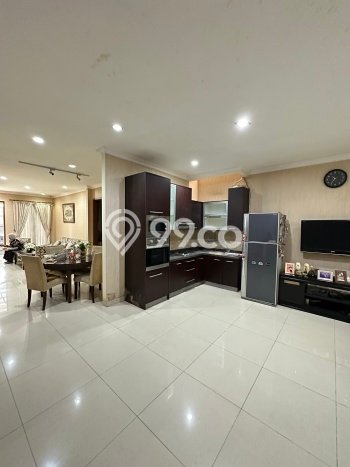 Hunian Mewah LB 200m2 Siap Pakai Desain Elegan di Pondok Indah, Jakarta Selatan Hunian Mewah LB 200m2 Siap Pakai Desain Elegan di Pondok Indah, Jakarta Selatan