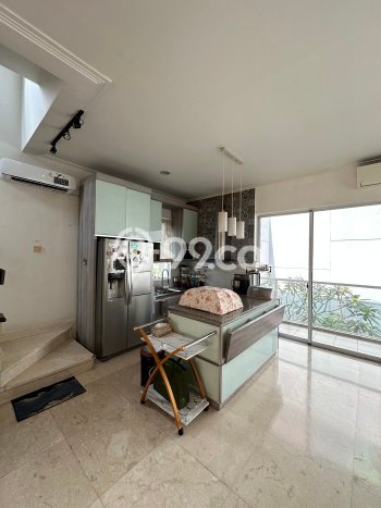 Ready to Use! Luxury House LT 237m2 Desain Modern di Lebak Bulus Ready to Use! Luxury House LT 237m2 Desain Modern di Lebak Bulus