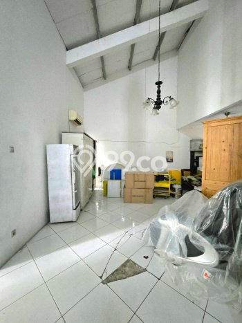 Ready to Use! Luxury House LT 400m2 Desain Modern di Pondok Indah Ready to Use! Luxury House LT 400m2 Desain Modern di Pondok Indah
