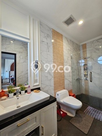 Rumah Elit Modern Tanpa Renovasi di Lebak Bulus Jakarta Selatan Rumah Elit Modern Tanpa Renovasi di Lebak Bulus Jakarta Selatan