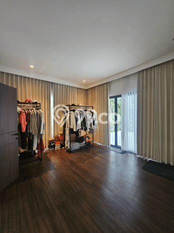 Siap Huni Hunian Elit 9 Kamar di Kebayoran Baru Dekat ke Mana Pun Siap Huni Hunian Elit 9 Kamar di Kebayoran Baru Dekat ke Mana Pun