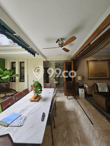 Rumah Elit Modern Tanpa Renovasi di Senopati Jakarta Selatan Rumah Elit Modern Tanpa Renovasi di Senopati Jakarta Selatan