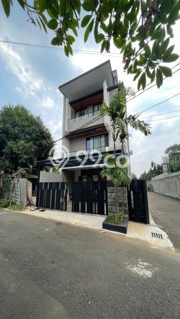 For Sale! Premium House LT 136m2 Desain Modern di Ampera For Sale! Premium House LT 136m2 Desain Modern di Ampera
