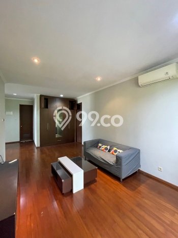 Disewakan Rumah Konsep Modern di Kemang Jakarta Selatan dengan 5 KT Disewakan Rumah Konsep Modern di Kemang Jakarta Selatan dengan 5 KT