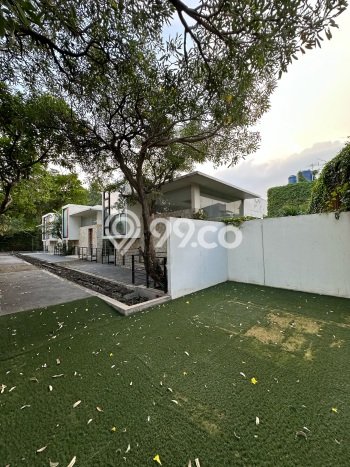 Dijual Rumah Luas Elegan Dengan View Eksklusif di Kemang, Jakarta Selatan Dijual Rumah Luas Elegan Dengan View Eksklusif di Kemang, Jakarta Selatan