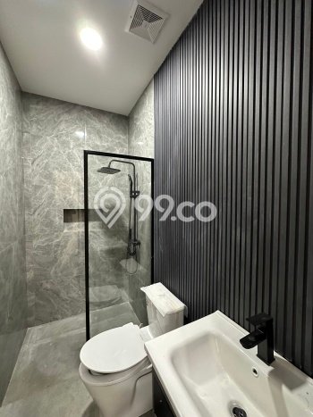 Rumah Elit Modern Siap Huni di Pondok Indah Jakarta Selatan Rumah Elit Modern Siap Huni di Pondok Indah Jakarta Selatan
