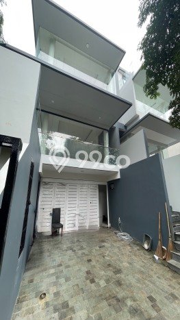 Dijual Rumah Mewah Megah Dengan View Eksklusif di Kemang, Jakarta Selatan Dijual Rumah Mewah Megah Dengan View Eksklusif di Kemang, Jakarta Selatan