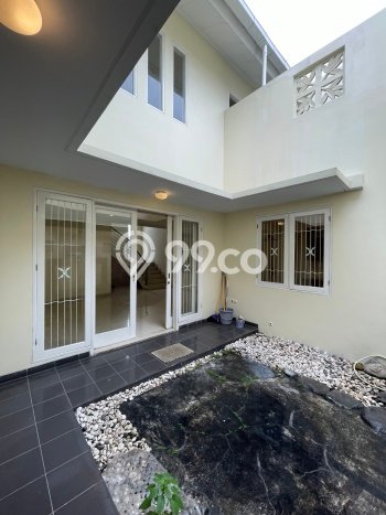 Siap Huni Hunian Elit 6 Kamar di Cinere Dekat ke Mana Pun Siap Huni Hunian Elit 6 Kamar di Cinere Dekat ke Mana Pun