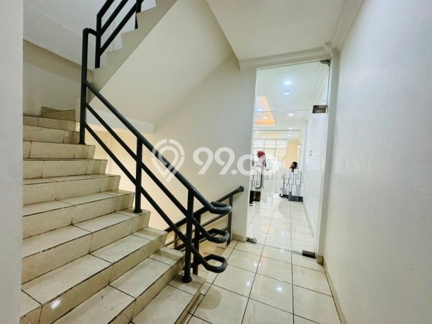 FOR SALE! Ruko di Tebet Jakarta Selatan, LT 72m2, LB 238m2 FOR SALE! Ruko di Tebet Jakarta Selatan, LT 72m2, LB 238m2