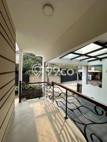 Disewakan Rumah Murah di Cipete Jakarta Selatan dengan 4 KT Disewakan Rumah Murah di Cipete Jakarta Selatan dengan 4 KT
